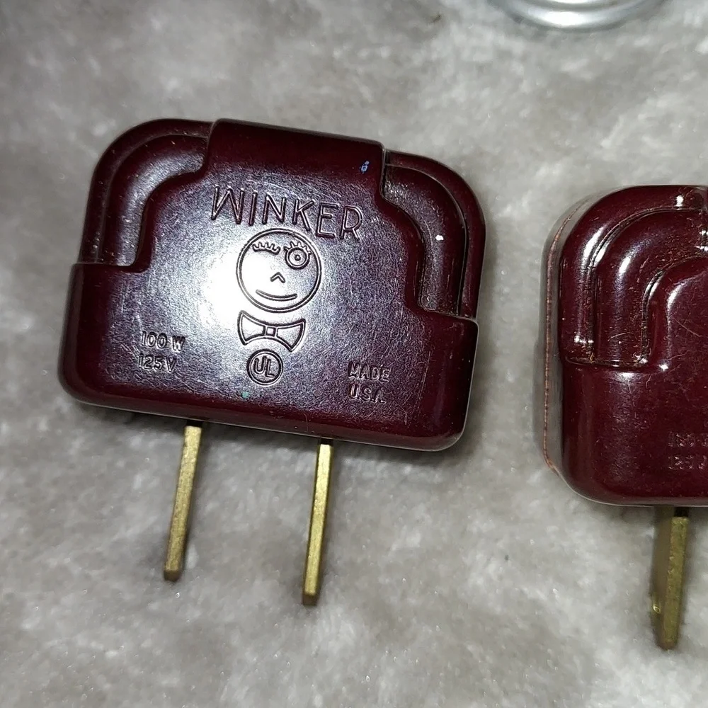Vintage Bakelite Winker Light Flasher Blinker Art Deco Style Plug